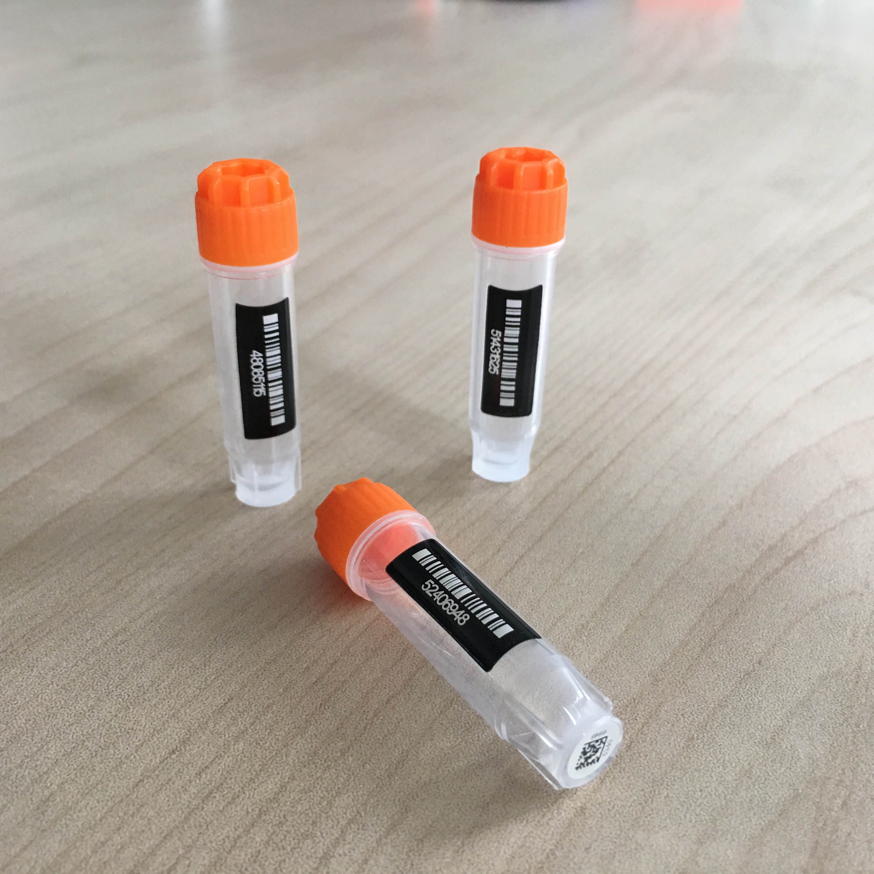 4820E-2D4 2.0ml Tetra-code external thread tube
